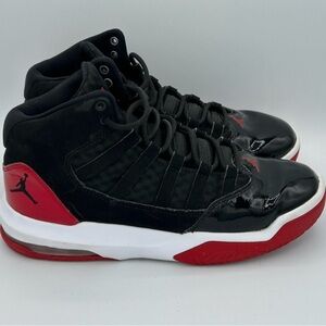 Nike Air Jordan Max Aura Bred Kids Sneakers Black Red Youth Boy 6Y I Woman 7.5